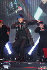 组图：林大晋首场个唱开启 罗志祥监场压阵