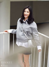 组图：王丽坤时尚街拍 布拉格静待“邂逅”