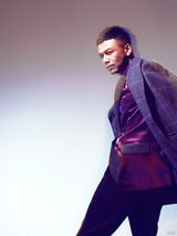 组图：杨烁碰撞梦幻光影 彰显神秘王者风范