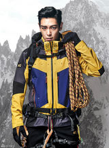 组图：BigBang Top(崔胜贤)携手朴信惠代言 男酷女靓很合拍