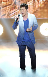 组图：EXO-K霸气献唱 跪地热舞魅力难挡