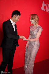 组图：顾又铭帅气亮相上影节开幕红毯获妮可赞