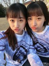 组图：复旦双胞胎姐妹花走红 清纯可爱电晕宅男