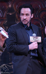 组图：《天将雄师》曝布劳迪加盟 成龙自卖自夸