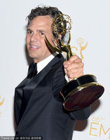 组图：《平常心》获迷你剧类最佳电视电影剧