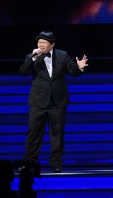 组图：群星献唱中歌榜 韩庚潘玮柏劲歌热舞