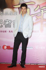 组图：吴克群再演偶像剧 否认是性爱光盘主角