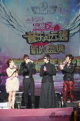 幻灯：新人盛典曾轶可大热 张震岳大张伟扮新人抢奖