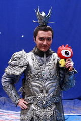 幻灯图：冯绍峰版二郎神如古惑仔 和悟空惺惺相惜