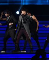 组图：群星献唱中歌榜 韩庚潘玮柏劲歌热舞