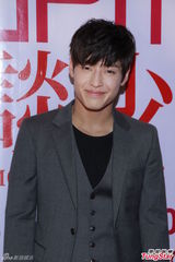 组图：姜河那对粉丝放电 称和金素恩只是哥们