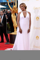 组图：《女子监狱》拉弗恩-考克斯白裙现身红毯