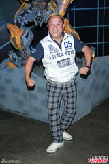 组图：曾志伟早知儿子恋情 与准儿媳同场不避嫌