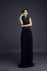 组图：张暖雅赴台拍写真 多样风格尽显优雅魅惑