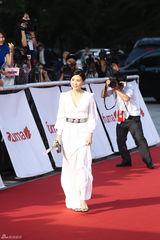 独家高清：又是一年百想红毯 众星云集争奇斗艳