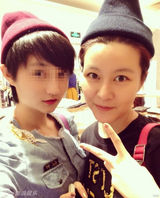 组图：黄宏21岁女儿近照 显甜美主播范