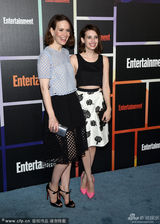 组图：吸血鬼妮娜秀性感 《权力游戏》群美争艳