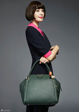 组图：韩星孙泰英演绎干练奢华秋冬时尚