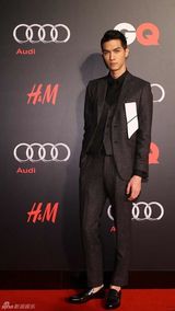 组图：郑恺黄觉林保怡阚清子助阵GQ红毯星光足