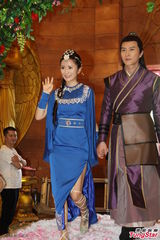 组图：《天天有喜》古装集体婚礼点亮发布会