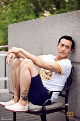 组图：高云翔登杂志封面 诠释轻熟偶像魅力