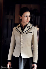 组图：甘婷婷《十月围城》造型多变性格不同