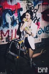 组图：f(x)成员Luna写真 百变造型魅力足