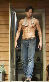 组图：“冬兵”斯坦爱被虐 戏里搞基戏外风流