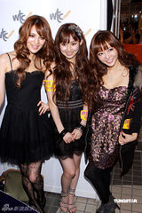 幻灯图：渡边知夏子访港 波浪卷发大秀成熟魅力