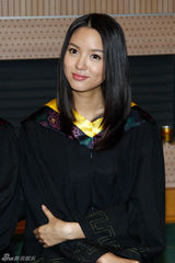 组图：《早更女友》厦门热拍 不惑周迅扮嫩追爱