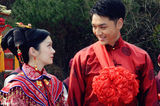 组图：《红轿子》热播 霍政谚张娜拉大婚