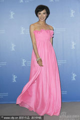 幻灯图集：《团圆》登场 王全安携卢燕莫小棋亮相