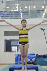 组图：李彩桦助阵《水立方》性感泳装亮相训练