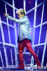 组图：神话李玟雨开个唱霸气撑全场