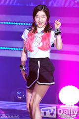 组图：众星展现完美舞台 SISTAR清凉性感