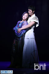 组图：音乐剧《风之国》媒体试演G.O等激情献唱