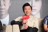组图：《亲爱的》首映 赵薇黄渤与孩子温馨互动