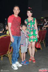 组图：曾志伟早知儿子恋情 与准儿媳同场不避嫌