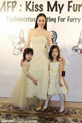 策划：情侣装Out！看明星亲子装激萌来袭