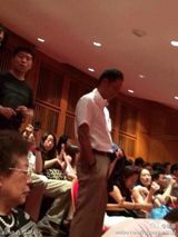 组图：网曝文章马伊琍一同观看女儿毕业演出