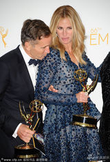 组图：《平常心》获迷你剧类最佳电视电影剧