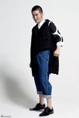 组图：张博写真新鲜出炉 变身时尚大魔术师