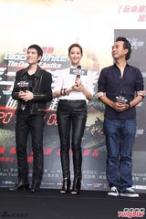 组图：萧敬腾神速写《痞子2》主题曲  张钧甯蔡岳勋揭幕海报