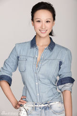 组图：练束梅写真气质清新活力闪亮