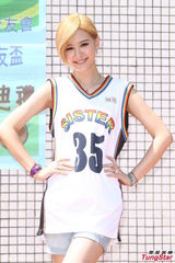 组图：蓝正龙盼早生子 为娇妻改冲动个性