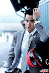 组图：彭于晏帅气写真曝光 变身优雅绅士