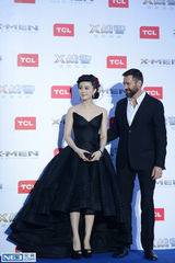 组图：《X战警》首映 范冰冰狼叔小恶魔亮相