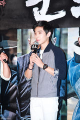 独家：韩影《群盗》试映会 姜东元河正宇等出席