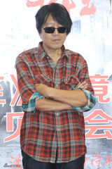 组图：《暴雨将至》亮相影展 陈小春俞灏明帅气