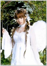 策划：“百变女王”深田恭子cos装可清纯可性感